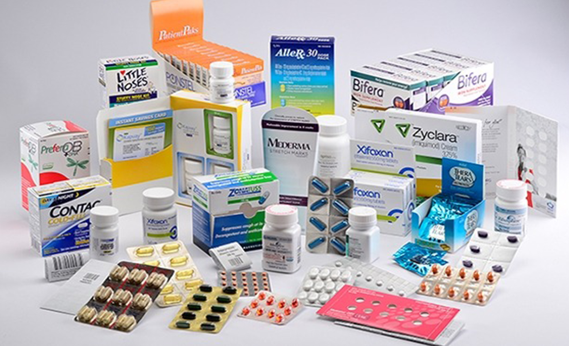 Лекарства фирмы производители. Упаковка лекарственных средств. Упаковка фармацевтических товаров. Упаковочные материалы для лекарственных средств. Лекарственные препараты в аптеке.